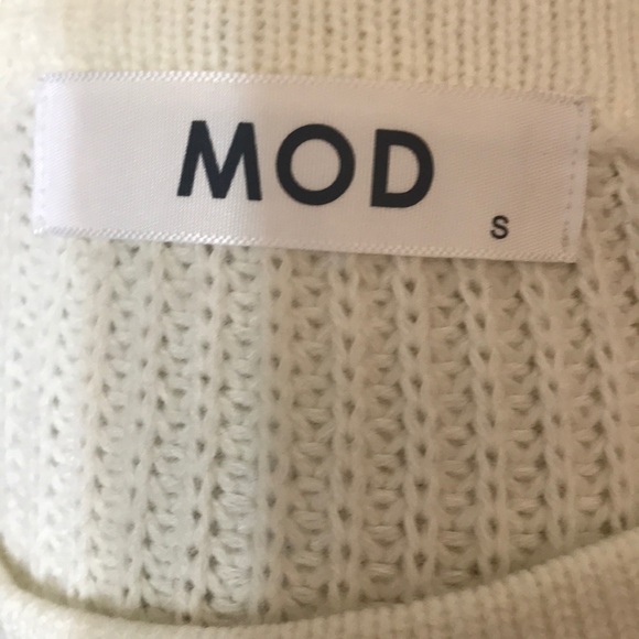 MOD Knit Sweater size Small - Picture 4 of 4
